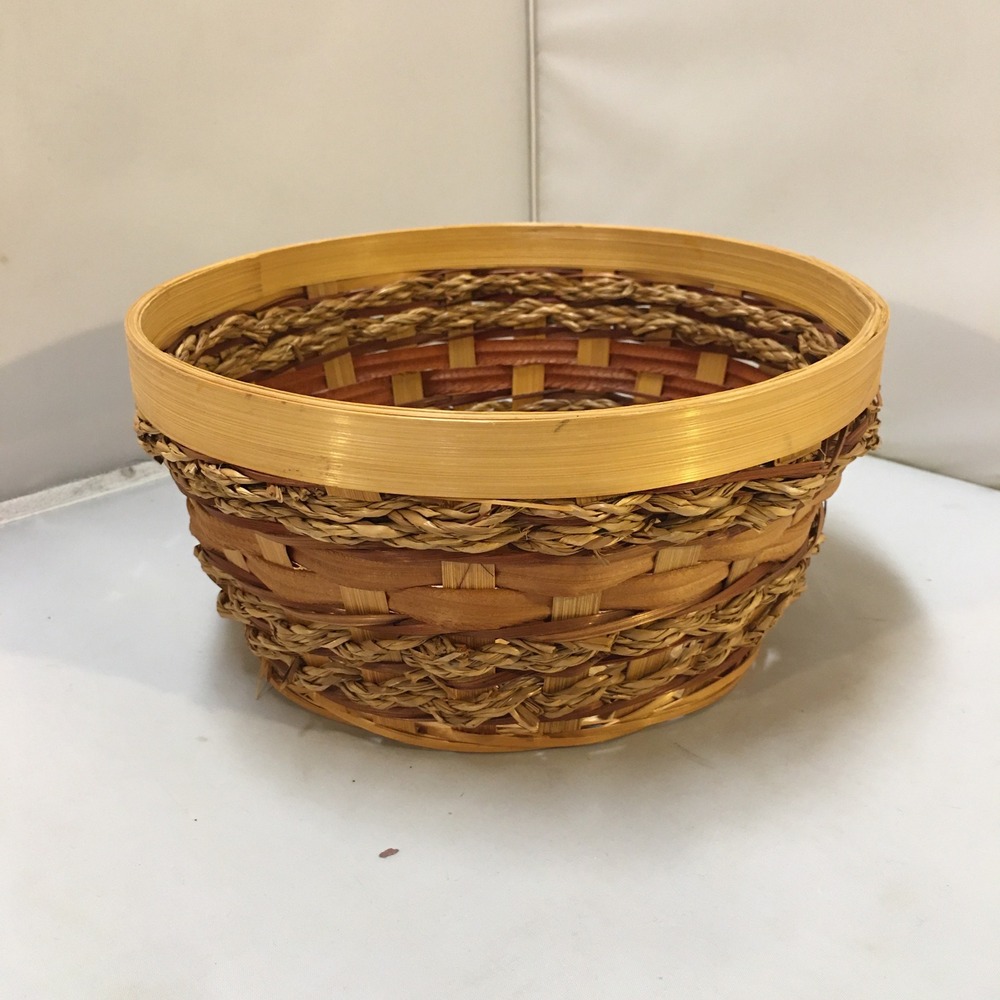 Woven Basket Home Decor 8.5in Brown Natural Bamboo Seagrass Round Rustic